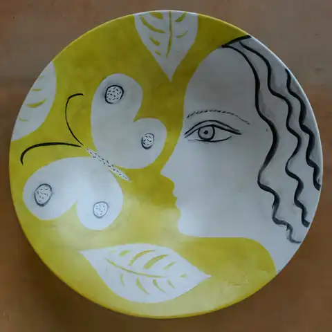 Plate by - © www.boschstudio.co.za